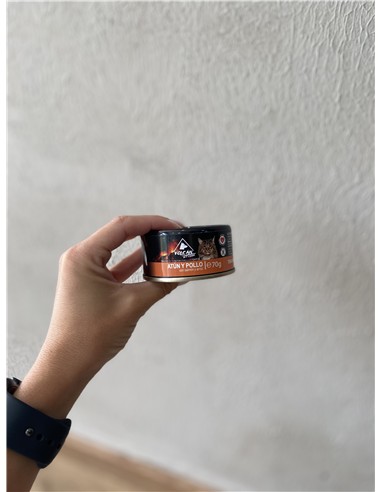 Volcán atún y pollo con salmón 70gr